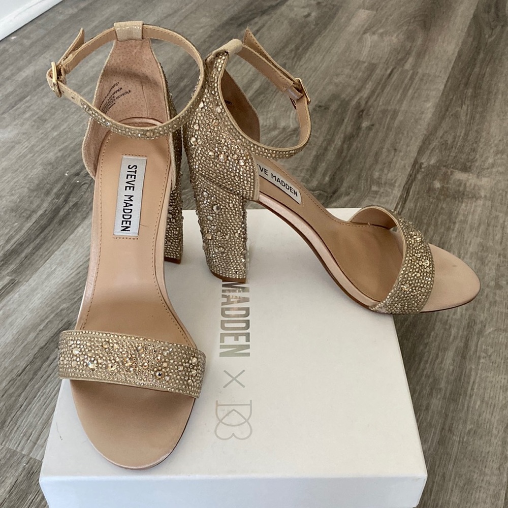 Steve Madden gold heels size 8